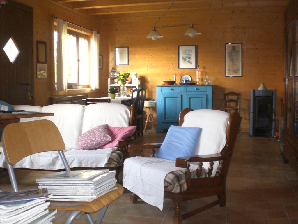 Pera Rionda Bed & Breakfast Caprie Bagian luar foto