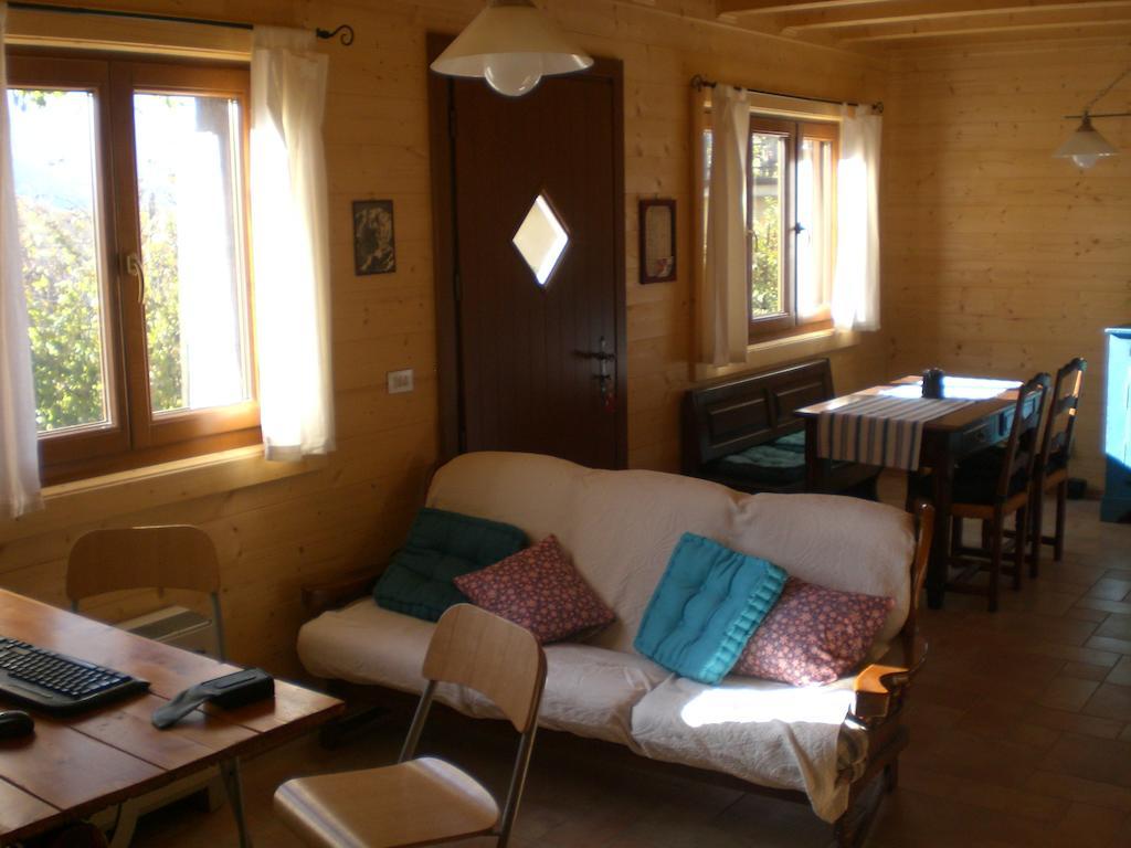 Pera Rionda Bed & Breakfast Caprie Bagian luar foto