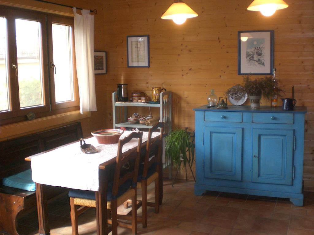Pera Rionda Bed & Breakfast Caprie Bagian luar foto
